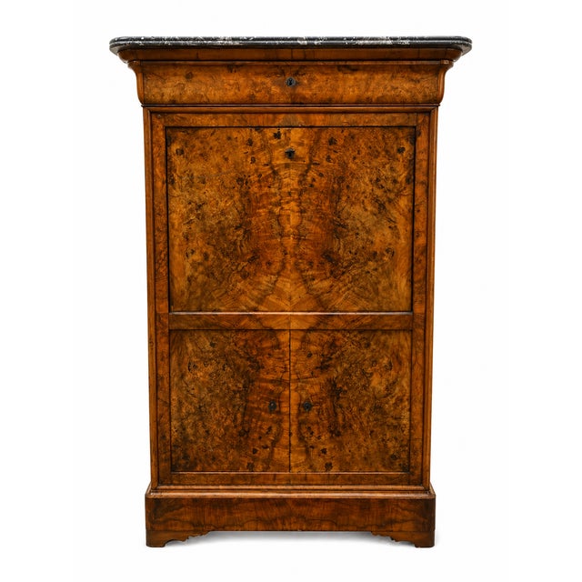 Louis Philippe secretary desk in burr walnut. Magnificent veneer. In superb condition. Dimensions: height 150 cm, width 98...