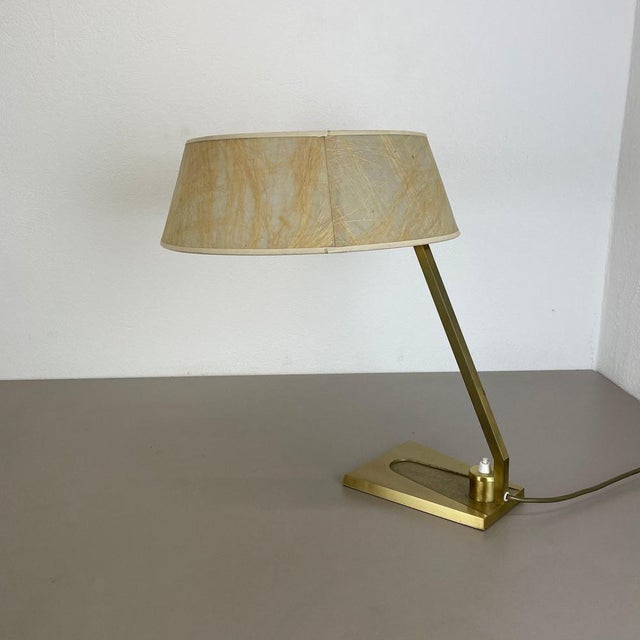 1970s Hollywood Regency Brass Sputnik Table Light in the style of Stilnovo, Italy, 1970s For Sale - Image 5 of 18