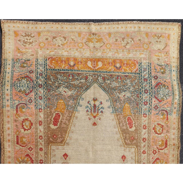 Antique Turkish Sivas Prayer Rug With Floral Design in Ivory, Taupe, and Pink For Sale - Image 4 of 11