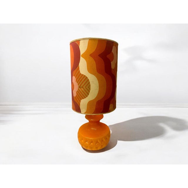 Small unevenness on the glass in the base, see detailed images. I have official proof of authenticity such as vintage...