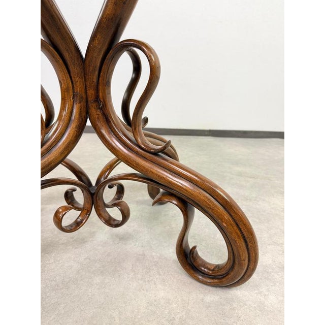 Antique Model No. 1 Salon Table from Gebrüder Thonet, 1890s For Sale - Image 10 of 12