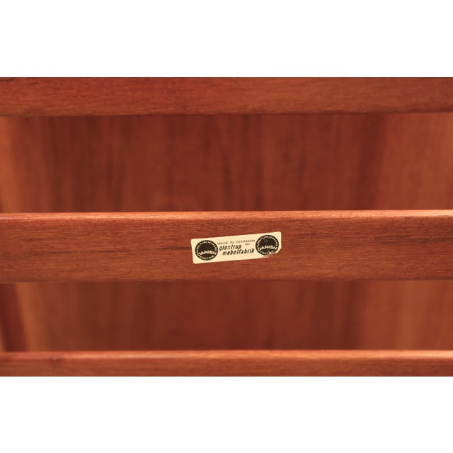 Vintage Coffee Table in Teak with Magazine Shelf and Chamfered Edge by Grete Jalk for Glostrup, 1960s For Sale - Image 6 of 18