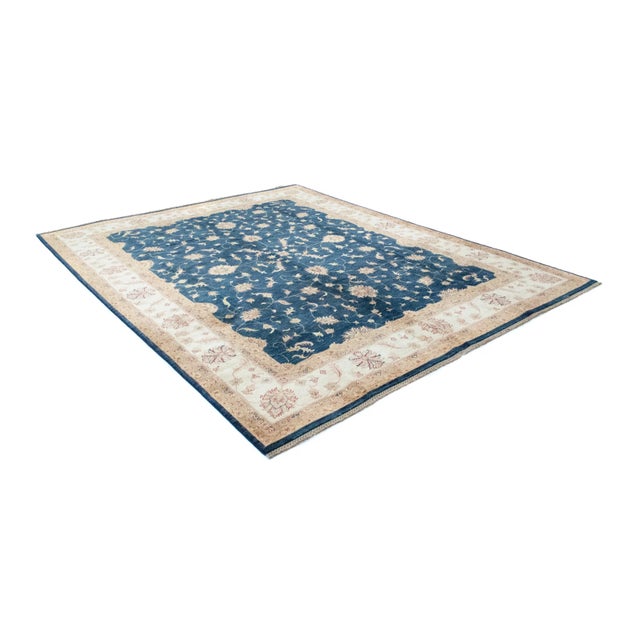 Middle Eastern Rug in Wool For Sale - Image 4 of 11