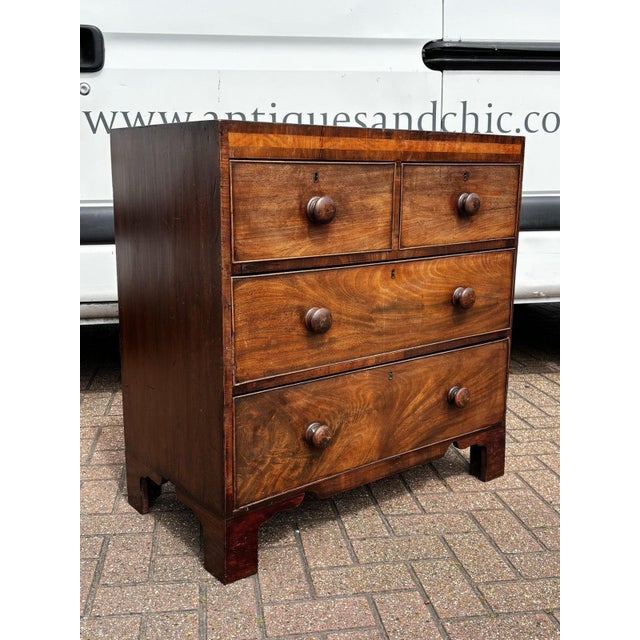 Georgian Mahogany Front Chest Of Drawers. Nice Small Proportions 86 cms high 44 cms depth 84 cms wide Drawers all open...
