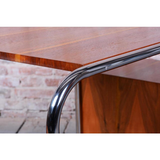 Czech Bauhaus Writing Desk in Walnut and Chrome attributed to Robert Slezak, 1940s For Sale - Image 14 of 18