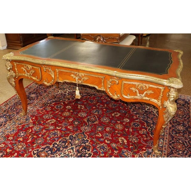 ​Bronze Mounted Louis XV French Style Walnut Writing Desk Bureau Plat For Sale - Image 17 of 18