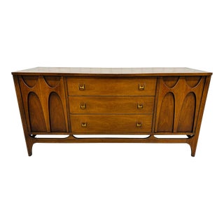 Mid-Century Modern Broyhill Brasilia Walnut Sideboard For Sale