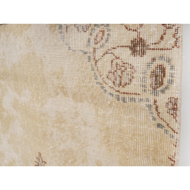 Beige 1970 Vintage Turkish Runner Rug, Muted Beige Hallway Runner For Sale - Image 8 of 8
