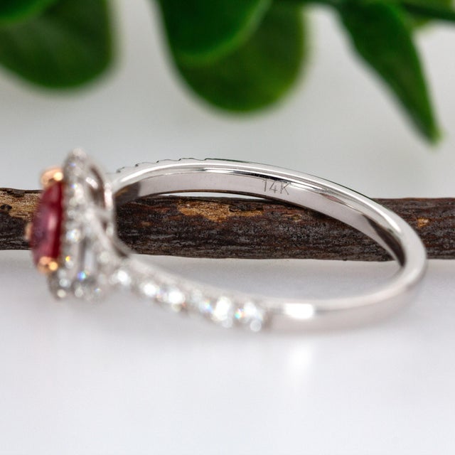 Metal 0.52cts Padparadscha Sapphire Ring W Natural Diamonds in 14k Gold | Pear 6x4.5mm, Size 6.75 For Sale - Image 7 of 7
