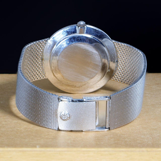1970s Patek Philippe Calatrava 3468 34mm Gray Dial 18k White Gold Watch For Sale - Image 11 of 14