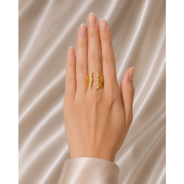 Art Deco Late 20th Century 18K Pink Rose Gold Designer Diamond Wire Filigree Band Ring, Size 7.5 For Sale - Image 3 of 3