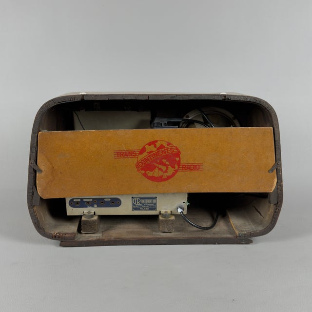 Vintage Wooden Radio, 1940 For Sale - Image 3 of 13