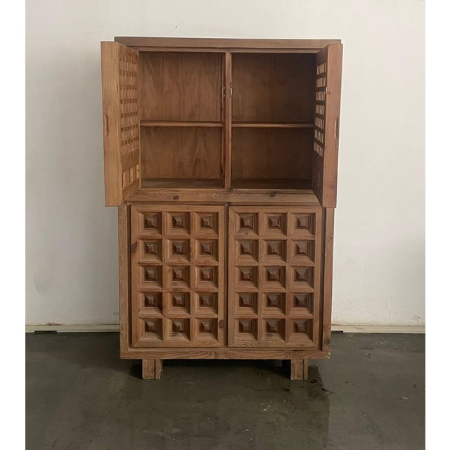 1960s 1960s Spanish Solid Pine Brutalist Cabinet Attributed to Biosca For Sale - Image 5 of 7