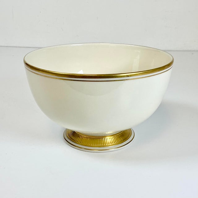 Lenox Vintage Neoclassical Hollywood Regency Lenox Pedestal Footed Serving Bowl - 25k Gold Trim. For Sale - Image 4 of 10