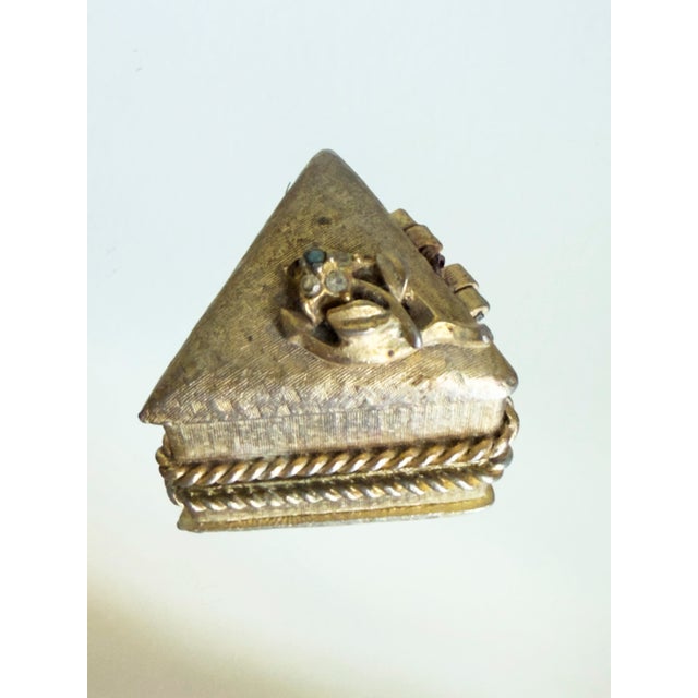 Vintage 1960s Hollywood Regency Serini Florentine Gold Tone Trinket Box For Sale - Image 9 of 11