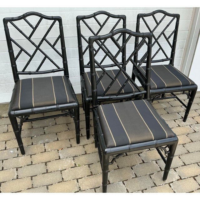 Great set of 1970s vintage Chinese Chippendale style faux-bamboo upholstered dining side chairs.
