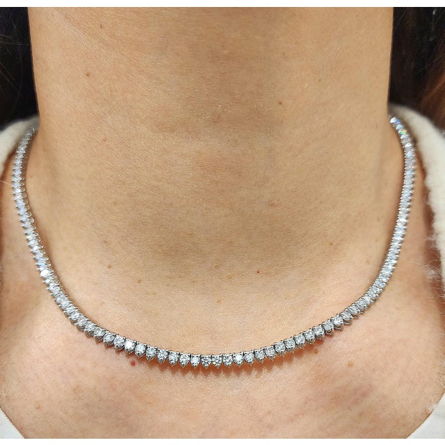 Modern 7.11 Ct 3-Prong Diamond Tennis Necklace For Sale - Image 3 of 9