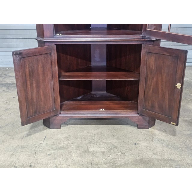 Brown Late 20th Century Henkel Harris Mahogany Curio Corner Cabinet Hutch China Chippendale 12 Panel For Sale - Image 8 of 9
