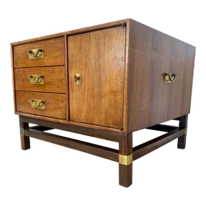 Mid-Century Modern Tung-Si End Table by Hickory