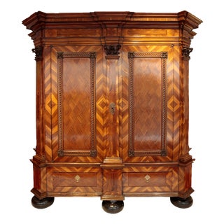 Walnut Hall Cabinet from the Budde Artistic Cabinetry Workshop, Warendorf, Westphalia, 1770s For Sale