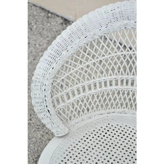Early 20th Century Victorian White Wicker Barrel Back Small Settee For Sale - Image 9 of 11
