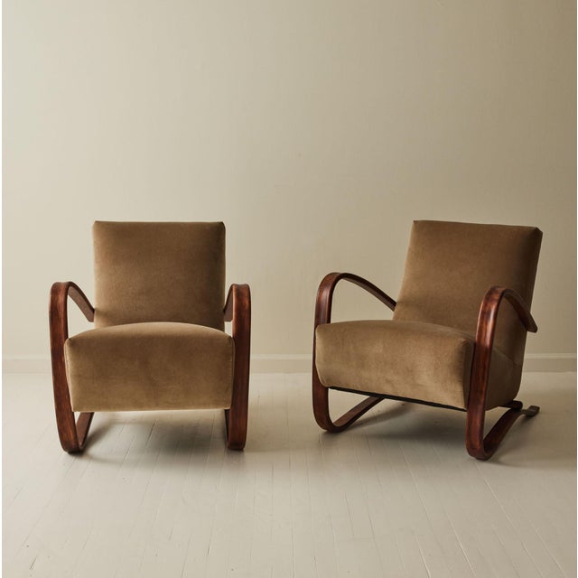 Jindrich Halabala "Hr269" Bentwood Chairs, a Pair, 1930's. For Sale In New York - Image 6 of 8