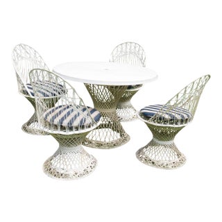 1960s Russell Woodard Four Chairs & Round Table of Spun Fiberglass - Set of 5 For Sale