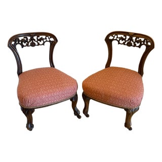 Antique Victorian Side Chairs in Carved Walnut, 1860, Set of 2 For Sale