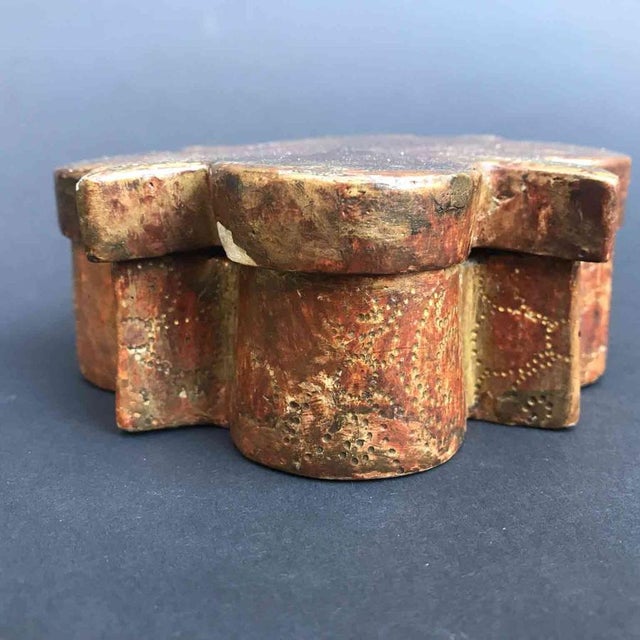 Late 18th Century Silver-Plated and Engraved Multi-Lobed Box For Sale - Image 4 of 7