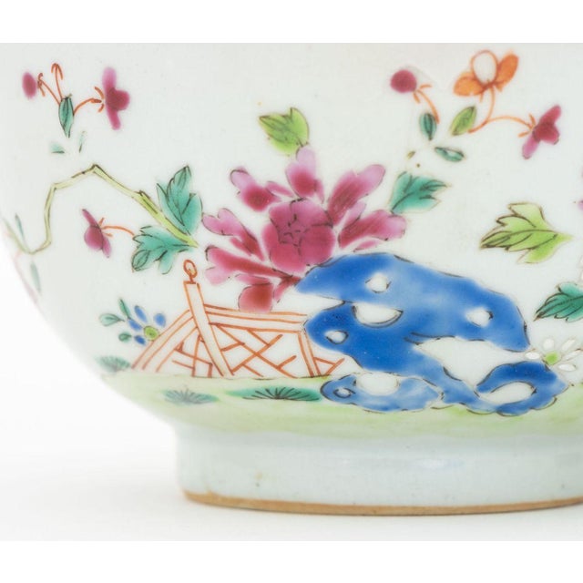 Chinese Chinese Export Famille Rose Porcelain Bowls, Pair For Sale - Image 3 of 10