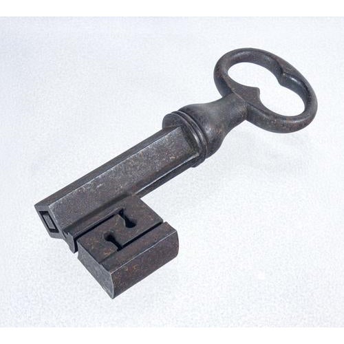 Large Antique 19th Century Iron Key For Sale - Image 14 of 14
