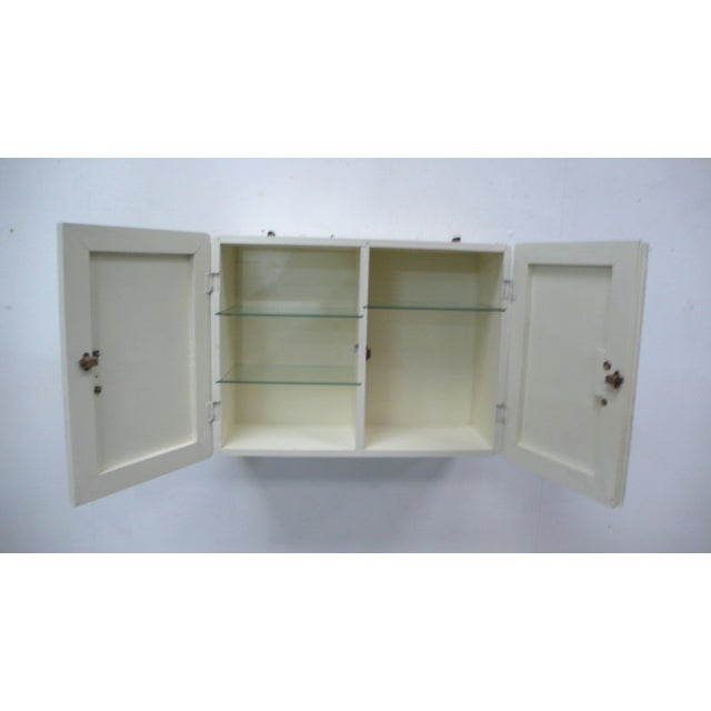 Hanging Medicine Cabinet, 1960s For Sale - Image 4 of 5