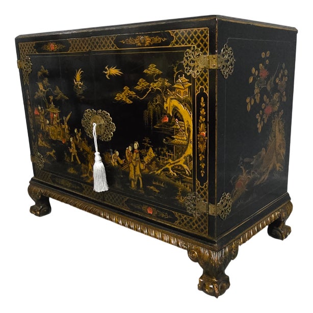 Fine Chinoiserie 2-Door Cabinet, 1900 For Sale