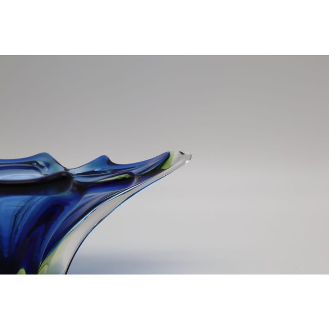 Large Mid-Century Sommerso Murano Glass Bowl, 1970s For Sale - Image 4 of 5