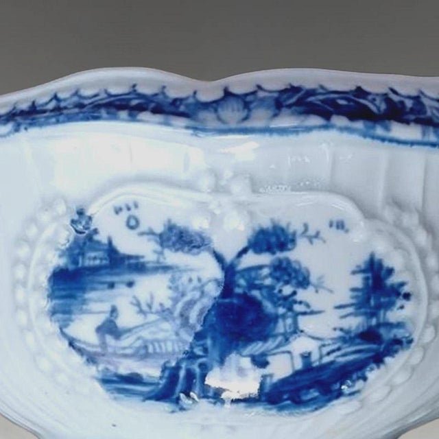 18th Century Antique First Period Porcelain Sauce Boat from Dr Wall Worcester, 1760 For Sale - Image 5 of 11