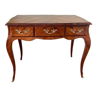 19th Century French Louis Xv Walnut Wood Ladies Desk For Sale