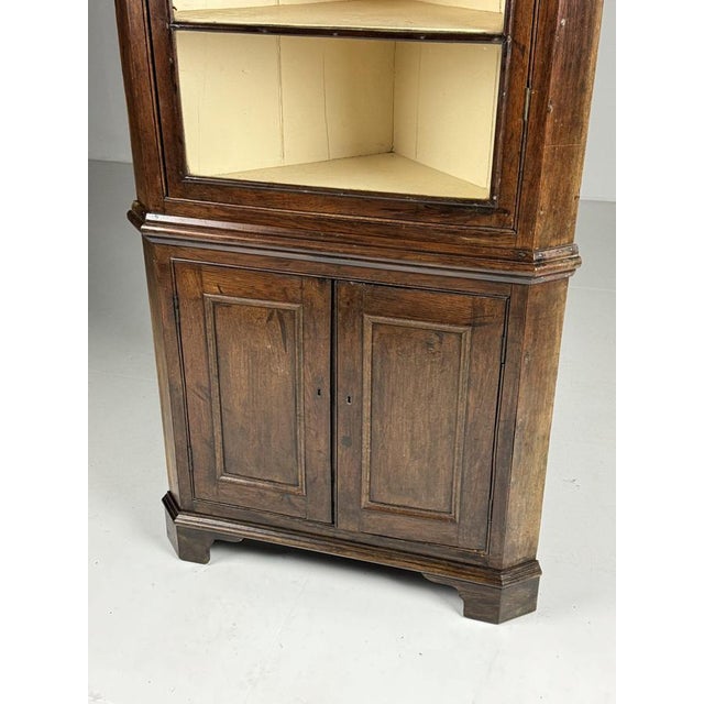 English Corner Cabinet in Oak, 1800s For Sale - Image 16 of 18