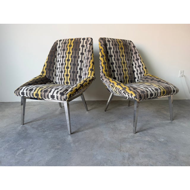 Thayer Coggin Geometric Fabric Upholstery Lounge Chairs With Chrome Legs – A Pair For Sale - Image 4 of 18