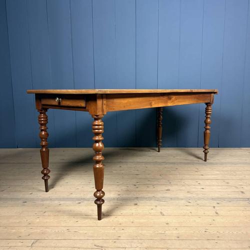 French Dining Table in Cherry Wood For Sale - Image 3 of 18