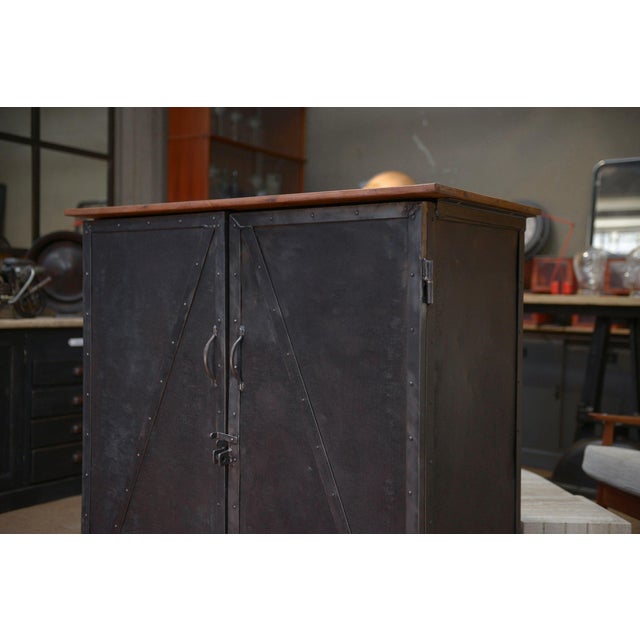 Buffet in Riveted Metal, 1940s For Sale - Image 11 of 16