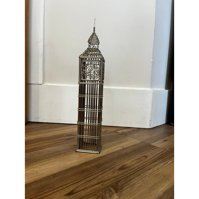 Mid-Century Modern 1980s Silver-Toned Metal Wire Model of London's Big Ben Clock Tower For Sale - Image 3 of 9