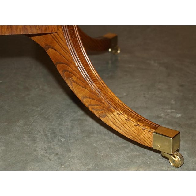 Extending Jupe Round Dining Table in Burr and Burl Oak For Sale - Image 4 of 18