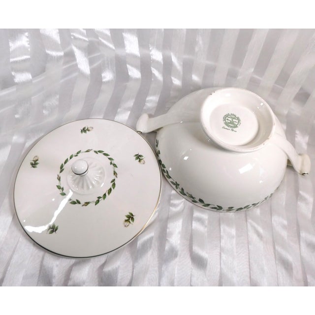 1950s Halls Round Footed Covered Vegetable Dish in Cameo Rose For Sale - Image 5 of 6