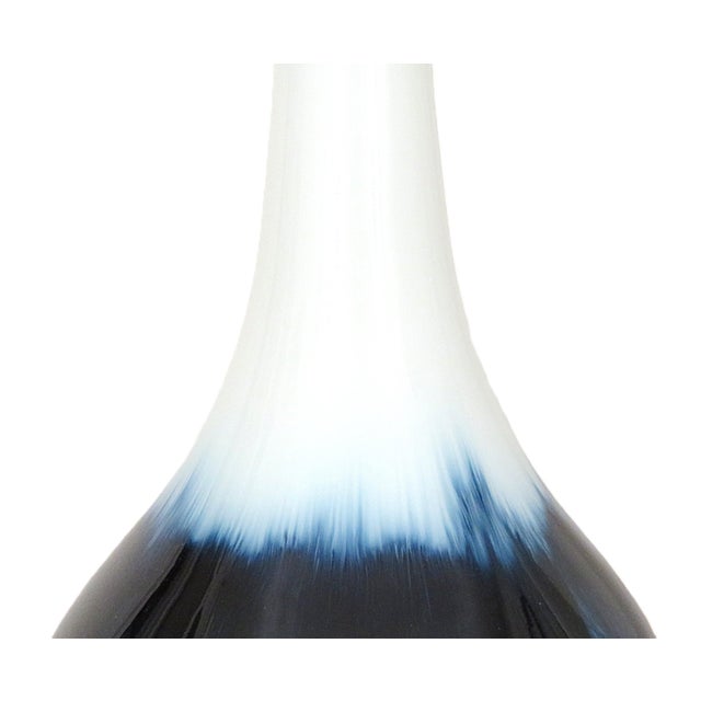 Mid-Century Modern Pair of Cobalt Blue & White Ceramic Drip Glaze Table Lamps For Sale - Image 3 of 6