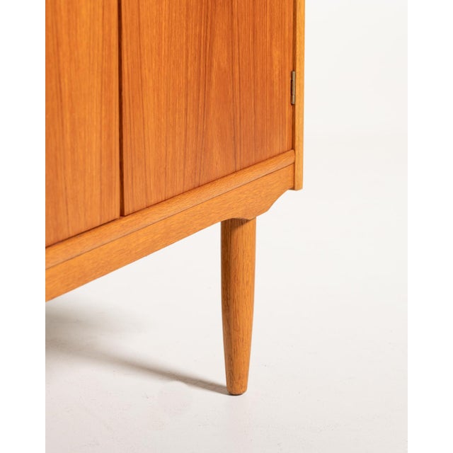 Brown Teak and Oak Bookcase, Scandinavia, 1950s For Sale - Image 8 of 10