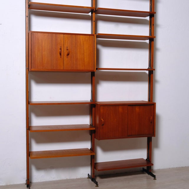 Italian Teak Bookcase, 1960s For Sale - Image 4 of 18