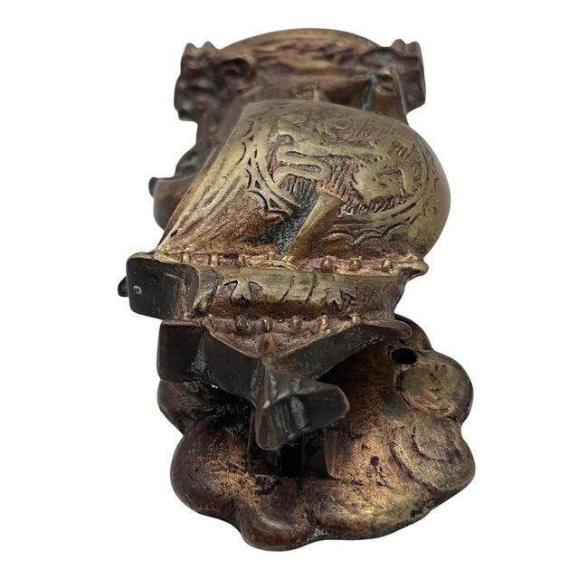 Early 1900s English Brass Galleon Door Knocker For Sale - Image 4 of 7
