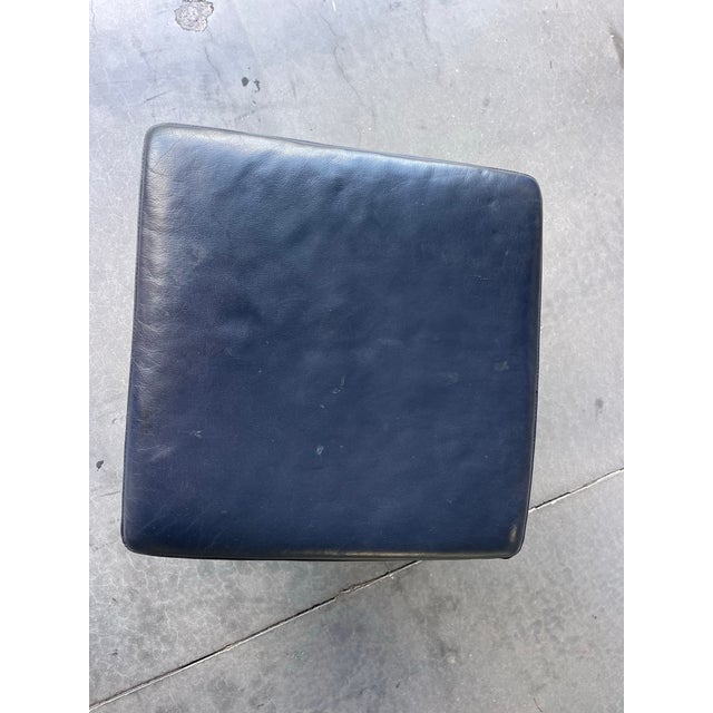 Early 21st Century American Leather Corkscrew Walnut Ottoman With Navy Leather Cushion For Sale - Image 5 of 11