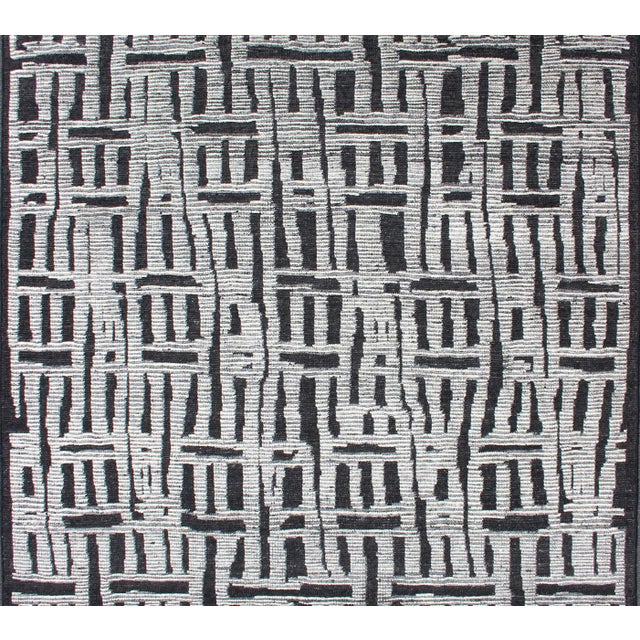 Sub-Geometric Abstract Design Modern Casual Rug in Black and Cream 8'3 X 9'7 For Sale - Image 11 of 13