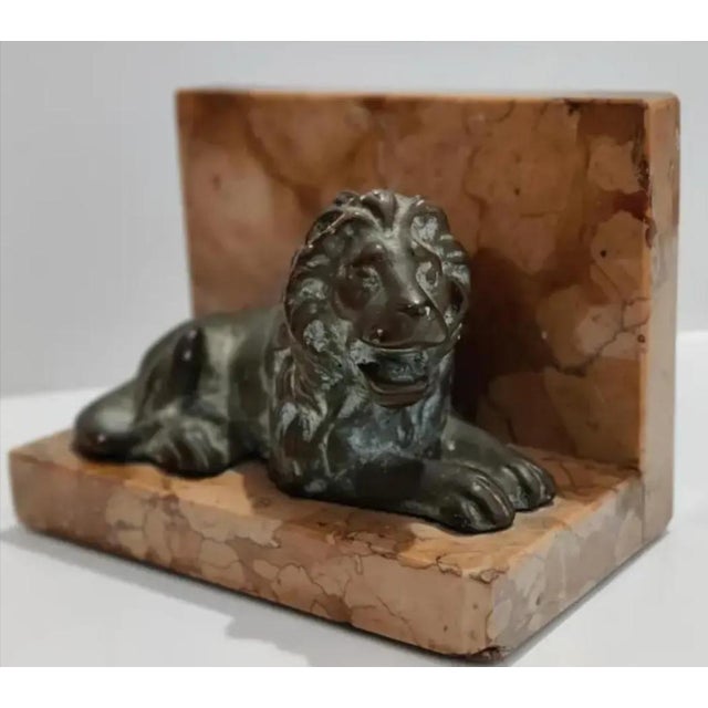 1930s Hollywood Regency Italian Marble Lion Bookends- A Pair For Sale In Atlanta - Image 6 of 11
